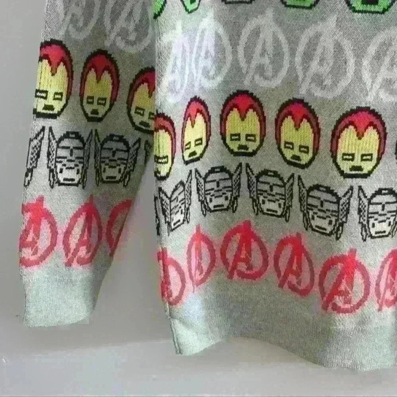 AMAZON ESSENTIALS | Kids Marvel Grey  Long Sleeved Cotton Sweater - Picture 3 of 4